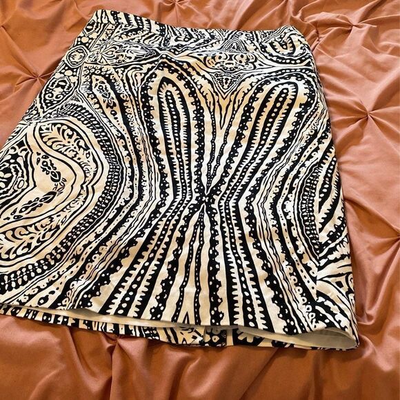 Focus skirt size 10 - Picture 1 of 4